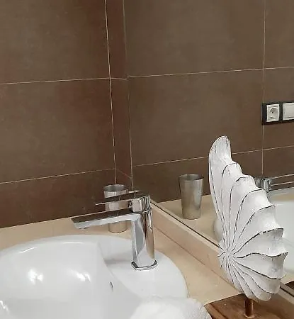 Nautilus Sea View Apartment *